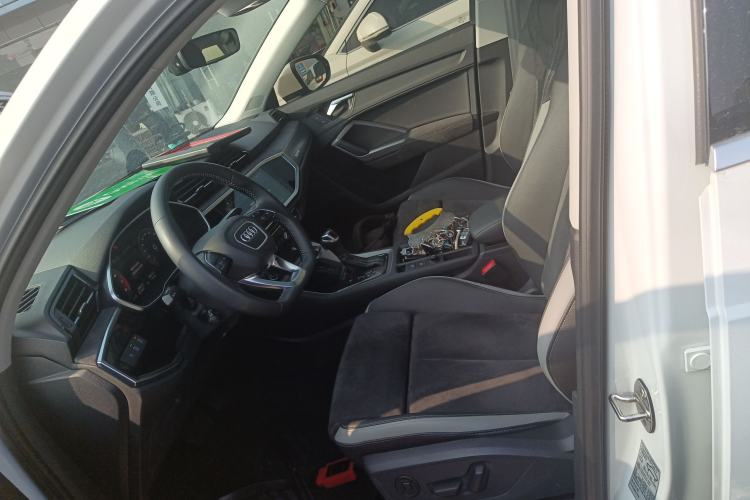 Used Audi Q3 2022 35 TFSI Fashion Dynamic Model