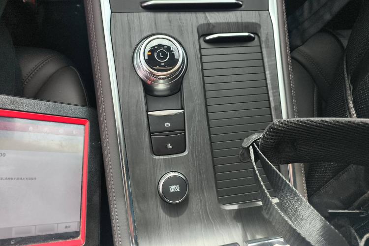 Used Ford Explorer 2024 2.3T EcoBoost Four-Wheel Drive Titanium Edition 7 Seats