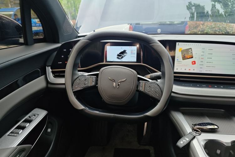 Used Hongqi Tiangong 08 2025 730 Max Rear-Drive Version Steering Wheel