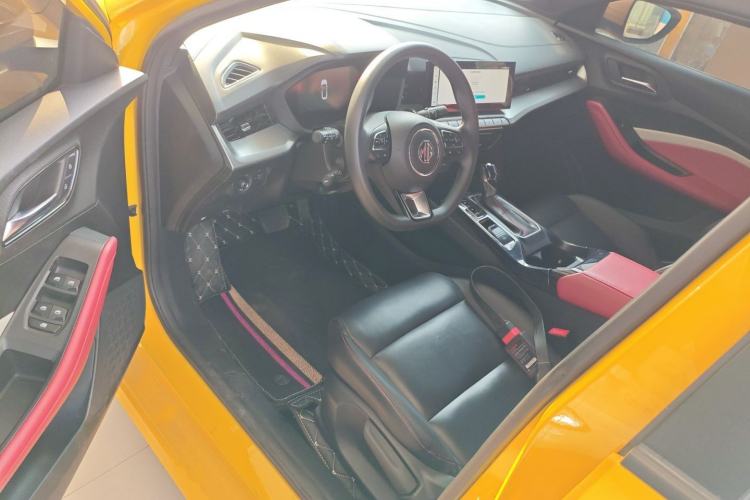 Used MG 5 2022 180 DVVT CVT Youth Luxury Edition Interior 3