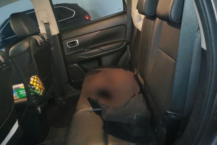 Used Mitsubishi Outlander 2018 2.0L Two-Wheel-Drive Jiale Edition 7-Seater Left Rear Seat