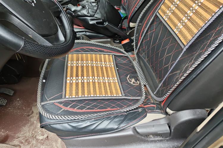 Used Wuling Rongguang S 2023 1.5L Base Version 5/7 Seats Left Front Seat