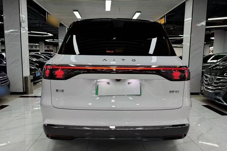 Used Hima AITO M8 2025 Extended-Range Max Version 37 kWh 6-Seater
