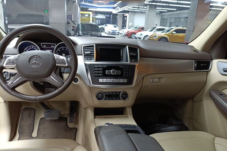 Used Mercedes-Benz M-Class 2014 ML 320 4MATIC
