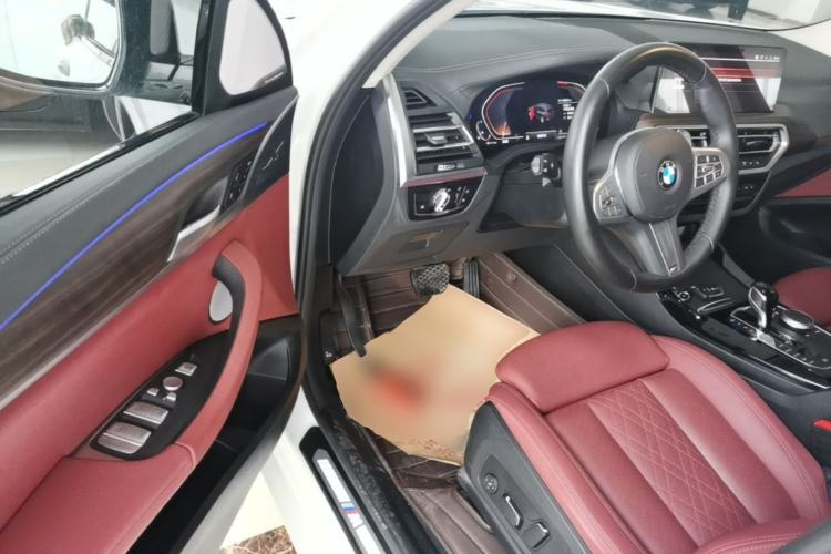 Used BMW X3 2023 Restyled xDrive30i Leading Edition M Night Sky Package Driver Seat