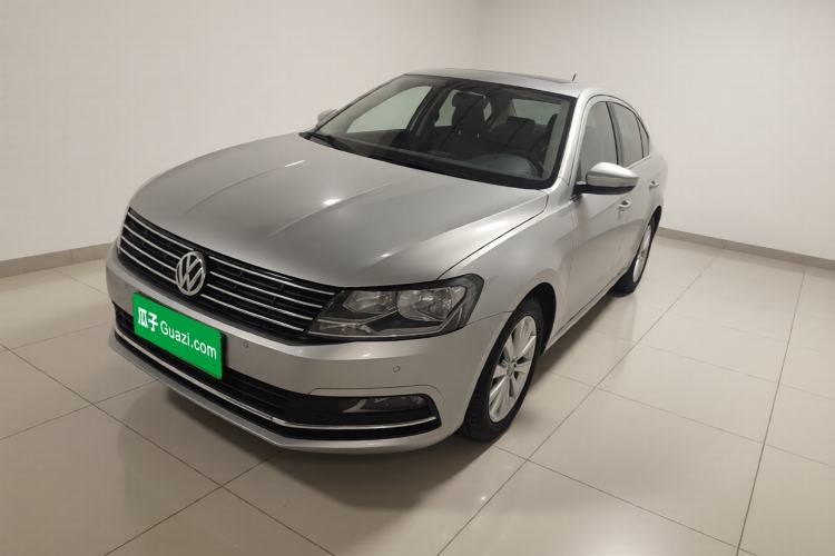 Used Volkswagen Lavida 2015 1.6L Manual Comfort Edition