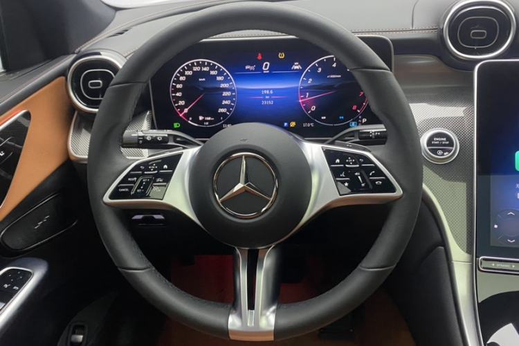 Used Mercedes-Benz GLC 2025 GLC 260 L 4MATIC Dynamic Edition Steering Wheel