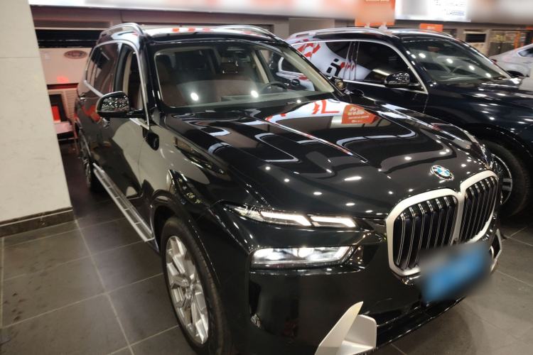 Used BMW X7 2023 xDrive40i Luxury Package with Leading Features Exterior 1