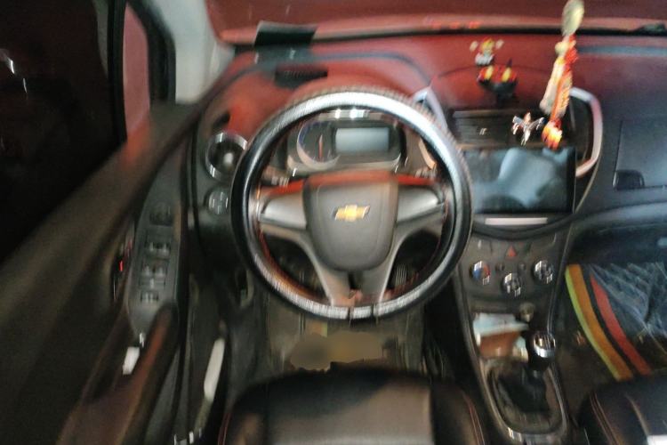 Used Chevrolet Trax 2016 1.4T Manual Two-Wheel Drive Comfort Version with Sunroof Steering Wheel