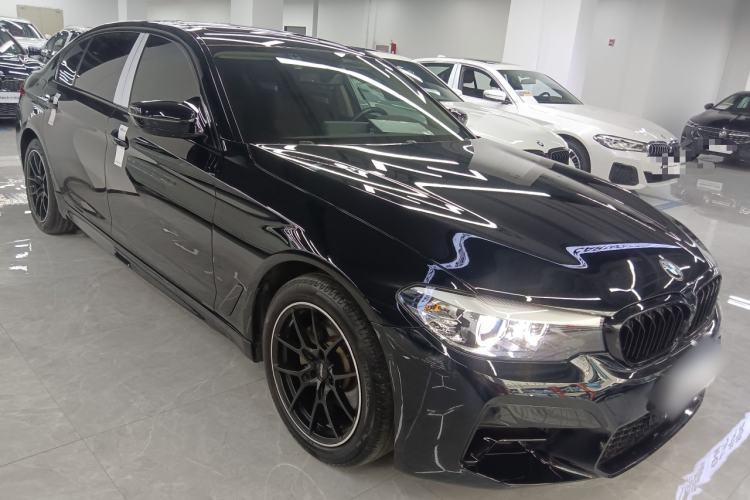 Used BMW 5 Series 2020 525Li Luxury Package Front Right 45 Deg