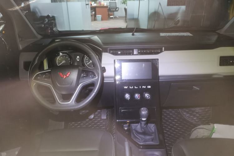 Used Wuling Zhengcheng 2021 1.5T Manual Luxury Version
