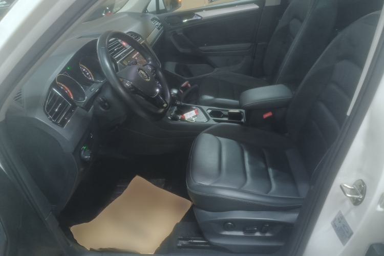Used Volkswagen Tiguan L 2019 Updated Version 330TSI Automatic Two-Wheel Drive Panoramic Comfort Edition China VI Standard
