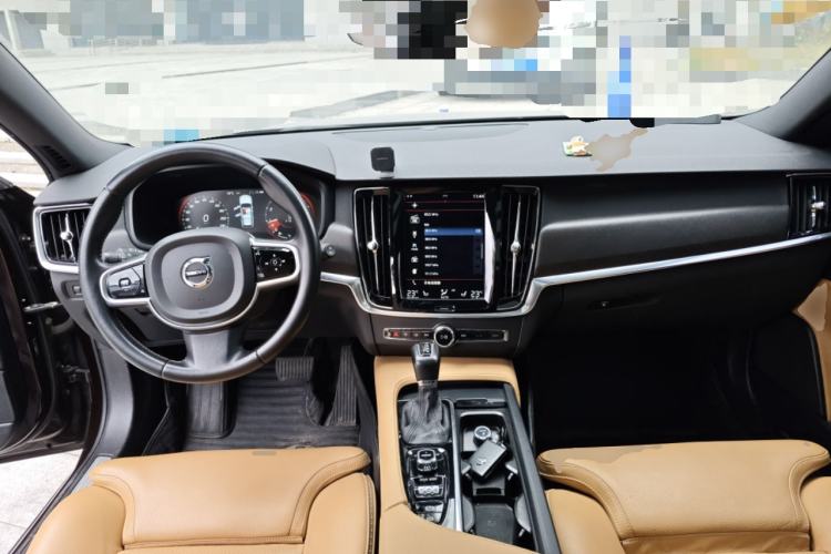 Used Volvo V90 2017 Cross Country T5 AWD Smart Range Edition