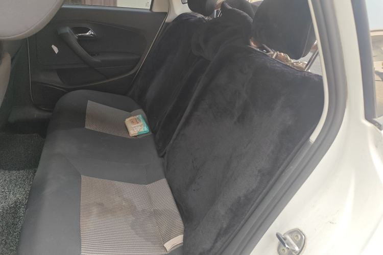 Used Volkswagen Polo 2016 1.4L Manual Fashion Model