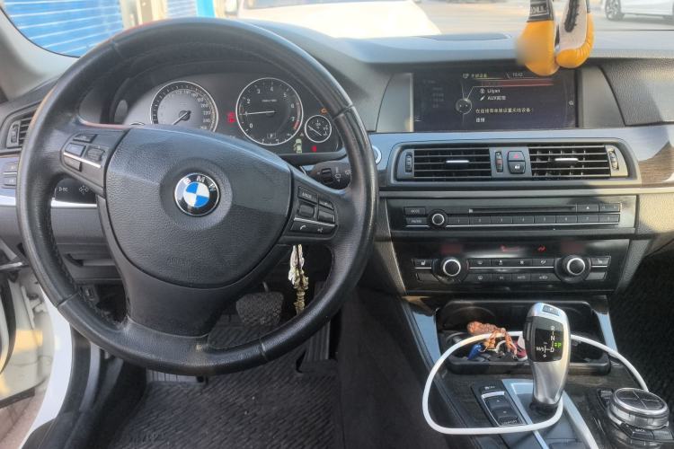 Used BMW 5 Series 2013 530Li Leading Model
