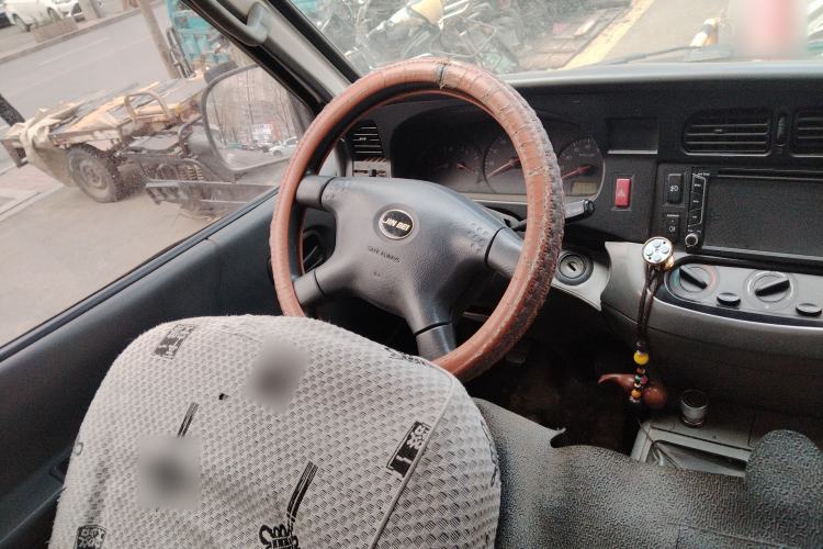 Used Jinbei Hiace 2016 2.2L Express Van Version V22
