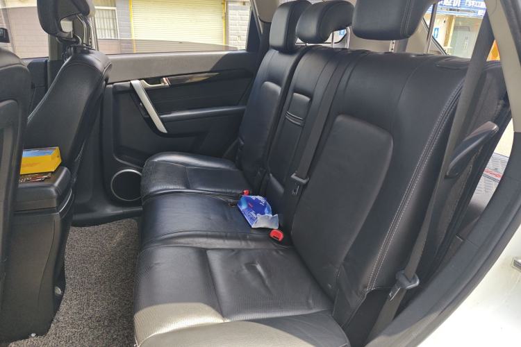 Used Chevrolet Captiva 2015 2.4L 4x4 Flagship Edition 7-Seater