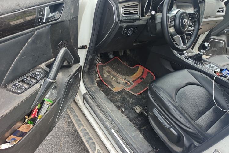 Used Zotye T600 2016 Sports Edition 1.5T Manual Luxury Model Driver Seat