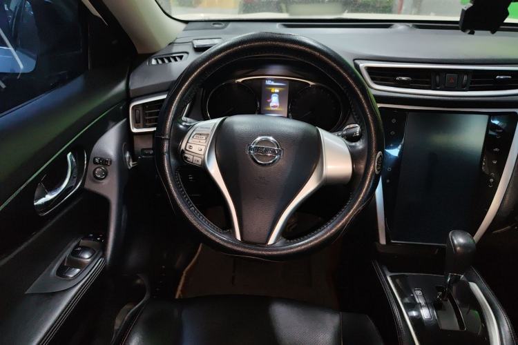 Used Nissan X-Trail 2015 2.5L CVT Leading MAX Edition 4WD Steering Wheel