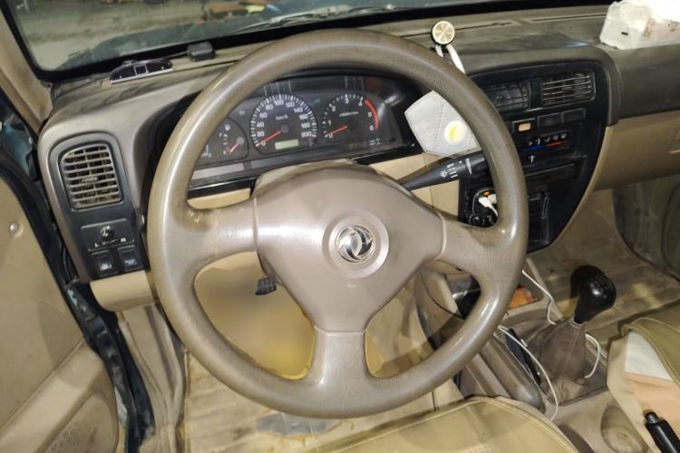 Used Dongfeng Ruichi 2010 3.0T Diesel Two-Wheel Drive Standard Version ZD30D13-3N