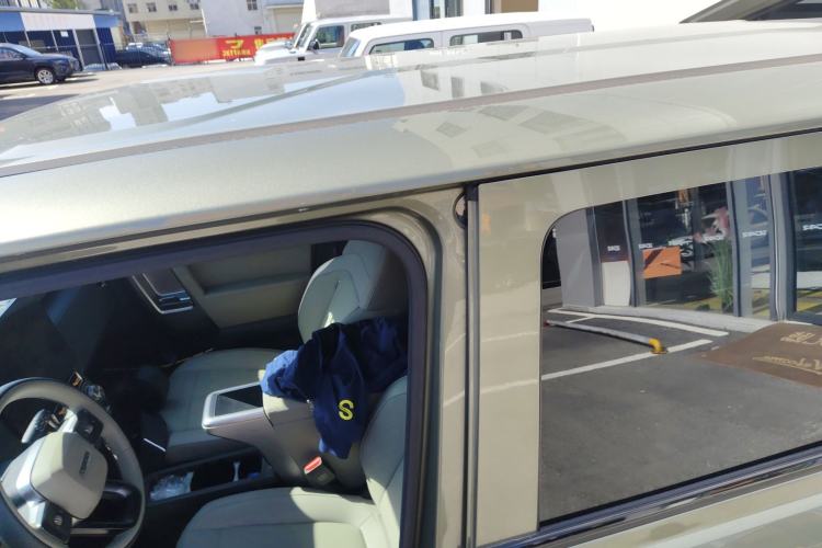 Used iCAR V23 2025 501 Four-Wheel Drive Intelligent Driving Version Roof