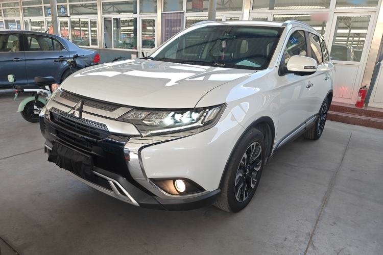 Used Mitsubishi Outlander 2020 2.4L 4x4 Zhi Xiang Edition 7-Seater