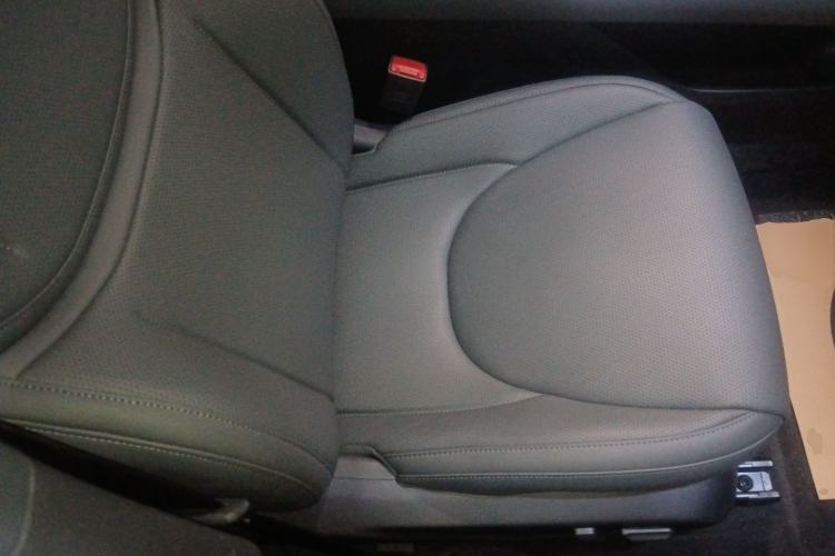 Used XPeng MONA M03 2025 600 with Ultra-Long Range Max Right Front Seat