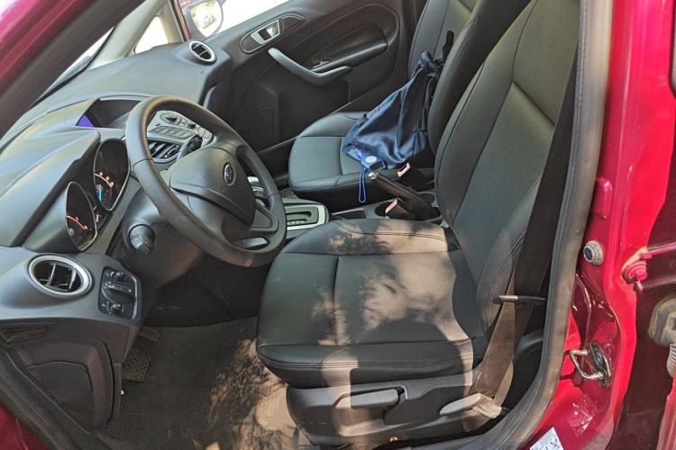 Used Ford Fiesta 2013 Hatchback 1.5L Automatic Fashion Edition Left Front Seat