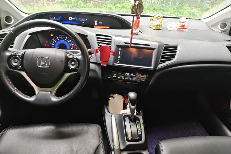 Used Honda Civic 2014 1.8L automatic luxury edition