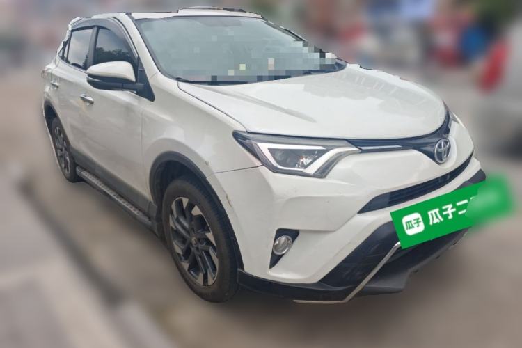 Used Toyota RAV4 2016 2.5L Automatic 4x4 Elite Edition Front Right 45 Deg