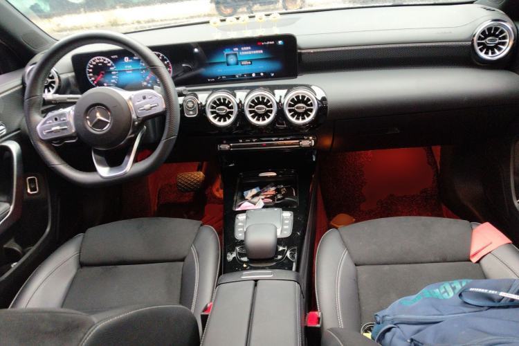 Used Mercedes-Benz A-Class 2022 Revised Version A 200 L Sport Sedan Fashionable Style Center Console
