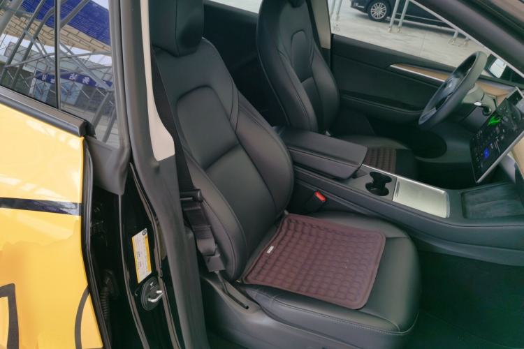 Used Tesla Model Y 2022 Rear-Wheel-Drive Version
