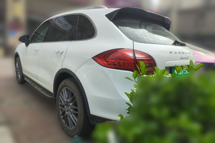 Used Porsche Cayenne 2014 Cayenne Platinum Edition 3.0T Rear Left 45 Deg