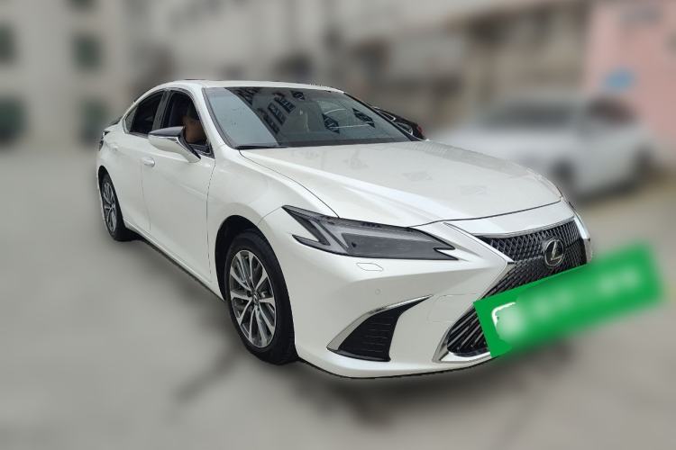 Used Lexus ES 2025 200 Premium Edition

