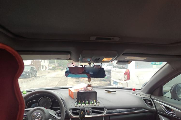 Used Mazda CX-4 2018 2.0L Automatic Two-Wheel Drive Blue Sky Exploration Version China V Standard Headliner