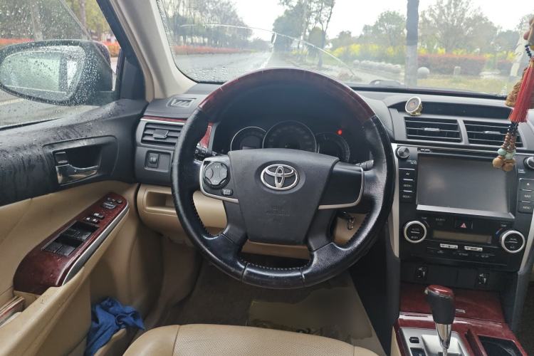 Used Toyota Camry 2013 2.0G Comfort Edition

