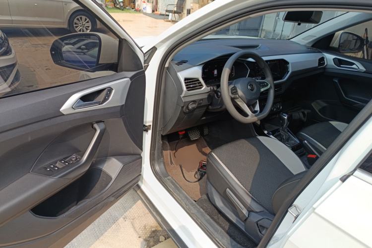 Used Volkswagen Tacqua 2023 200TSI DSG Joy-Connect Edition Driver Seat