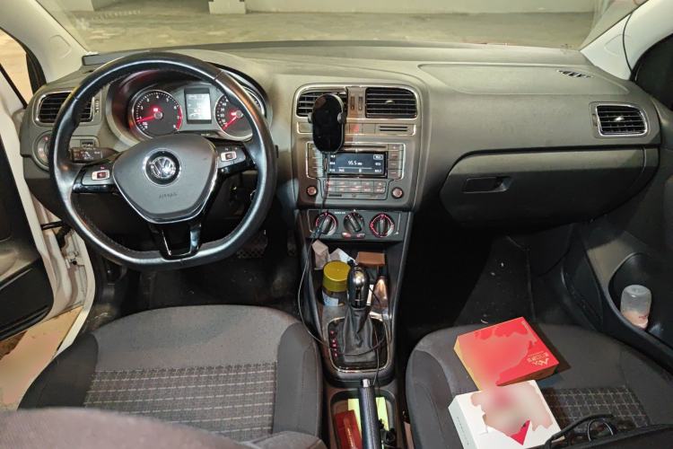 Used Volkswagen Polo 2016 1.6L Automatic Comfort Model
