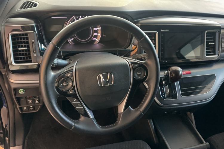 Used Honda Elysion 2016 2.4L Comfort Edition
