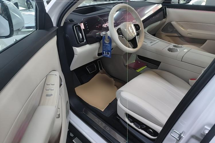 Used Hima AITO M8 2025 Extended-Range Max Version 37 kWh 5-Seater