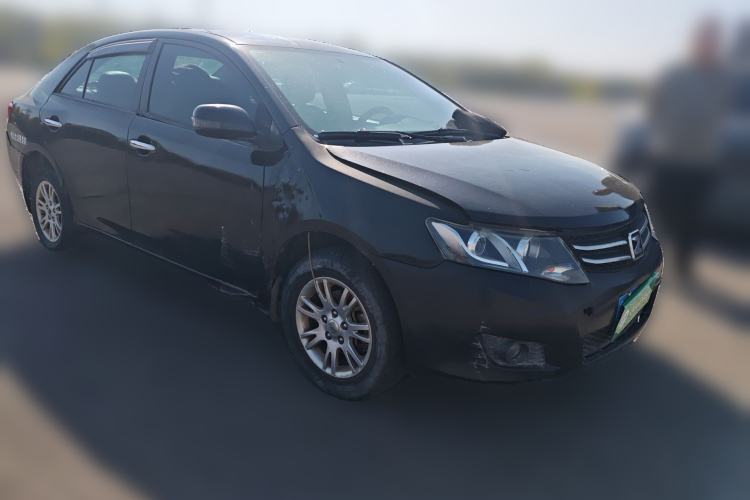 Used Zotye Z300 2014 1.5L Value Edition Manual Elite Model Front Right 45 Deg