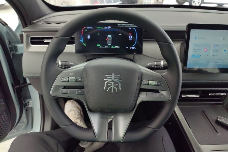 Used BYD Qin PLUS 2025 DM-i Smart Drive 55KM Leading Model
