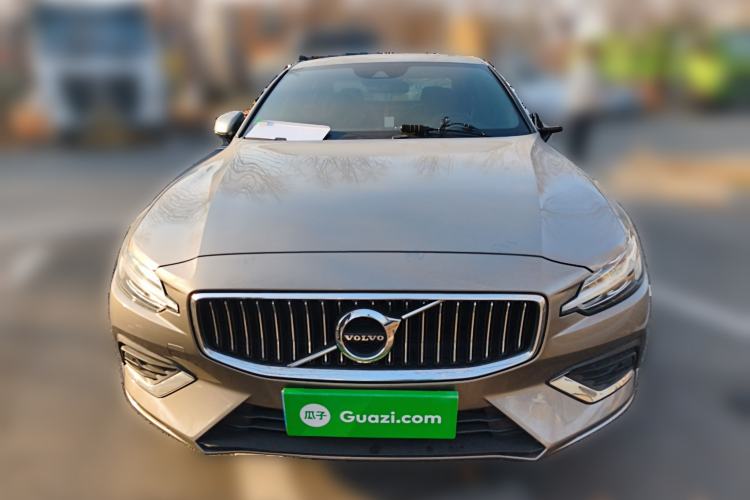 Used Volvo S60 2021 T4 Zhiyi Luxury Edition
