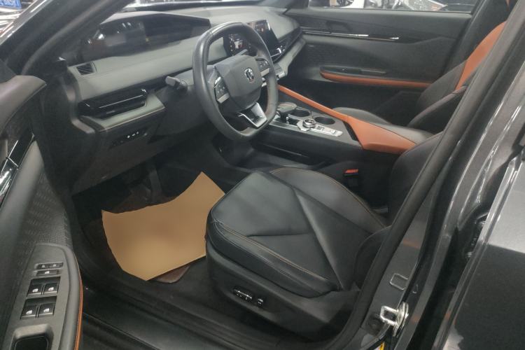 Used Changan UNI-V iDD 2023 ZhiDian iDD 1.5T 113km ZhiKu Model
