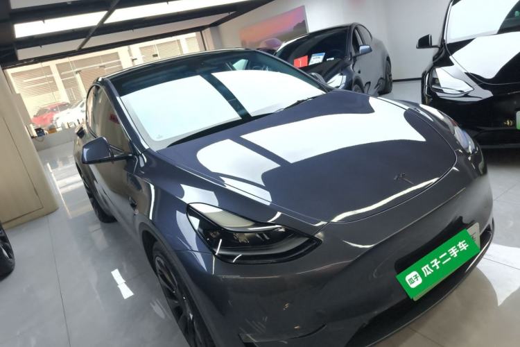 Used Tesla Model Y 2022 Long-Range All-Wheel-Drive Version
