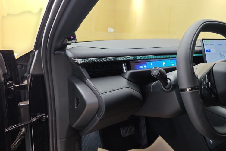 Used Lynk & Co Lynk & Co 10 EM-P 2025 Model 240 Four-Wheel Drive Ultra