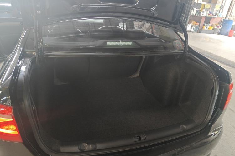 Used Volkswagen Lavida 2013 Restyled Classic 1.6L Automatic Comfort Edition
