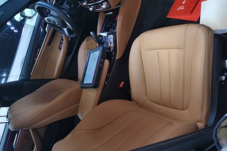 Used BMW 5 Series 2019 530Li Leading Model M Sport Package Right Front Seat