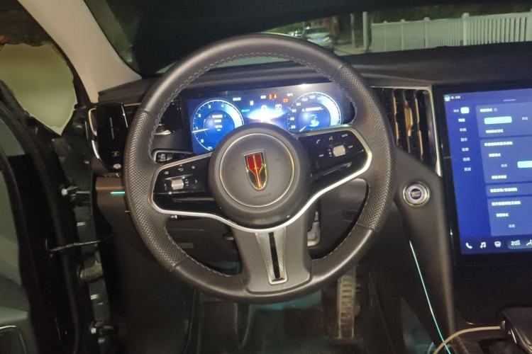 Used Hongqi HS7 2023 2.0T Automatic Two-Wheel Drive Flagship Edition Six Seats
