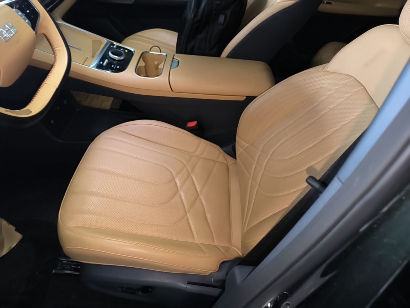 Geely Galaxy Xingjian 7 EM-i 2025 120km Exploration+ Version — снимка 17